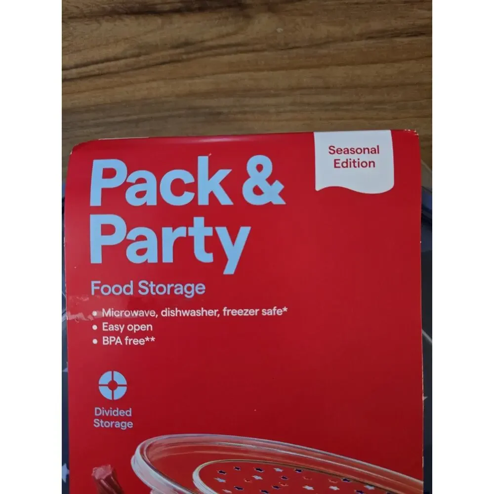 Up & Up Pack & Party Food Storage Seasonal Edition Divided Snack Tray S33